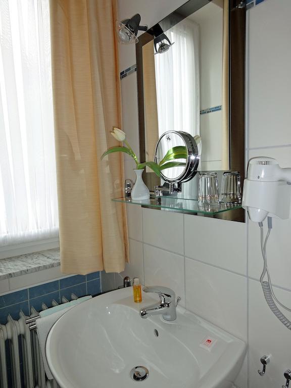 Hotel Marienhof บาดวือริสโฮเฟิน ภายนอก รูปภาพ
